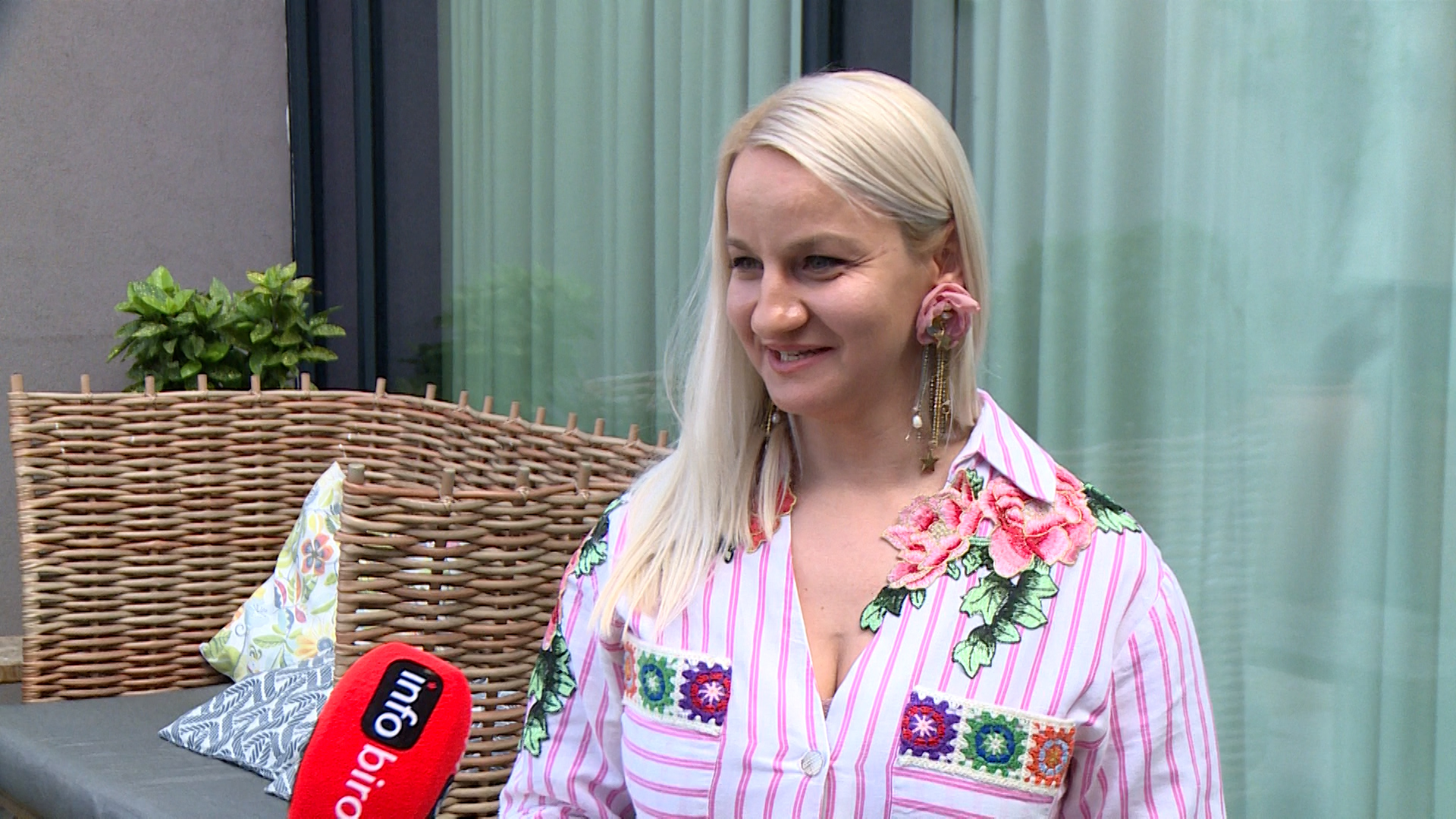 Beograd, Helena Klesic umetnica, moja izlozba je inspirisana nasledjem i belom pcelom Beograd, Helena Klesic umetnica, moja izlozba je inspirisana nasledjem i belom pcelom